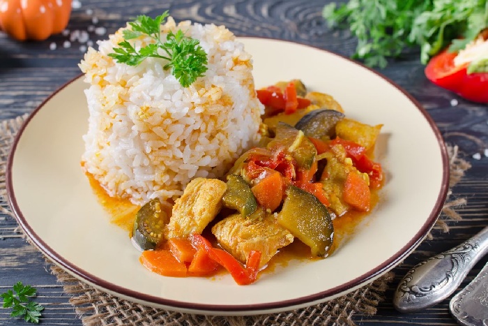 Rice, chicken stew